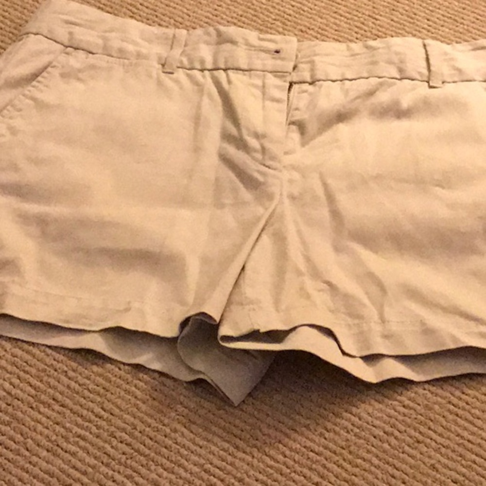 Loft size 8 khaki shorts 4 inch length